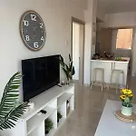 Lazuli Sea View Beachfront - Ap Finikoudes Apartment