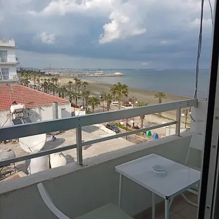 Apartamento Lazuli Sea View Beachfront - Ap Finikoudes